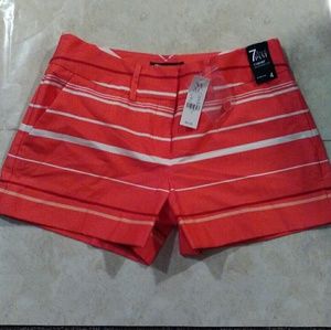 7th Ave. NY & C coral shorts size 4 stretch